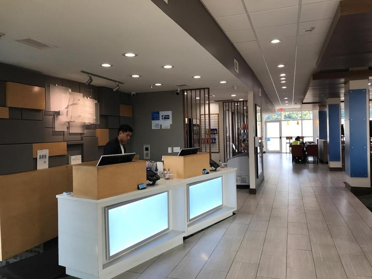 Holiday Inn Express & Suites - Bensenville - O'Hare By Ihg Exterior foto
